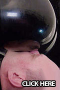 Domina Djinny Latexarsch im Facesitting geleckt Domina Djinny