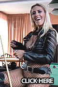 Lana Vegas geiler Sex in Catsuit mit Overknees Lana Vegas